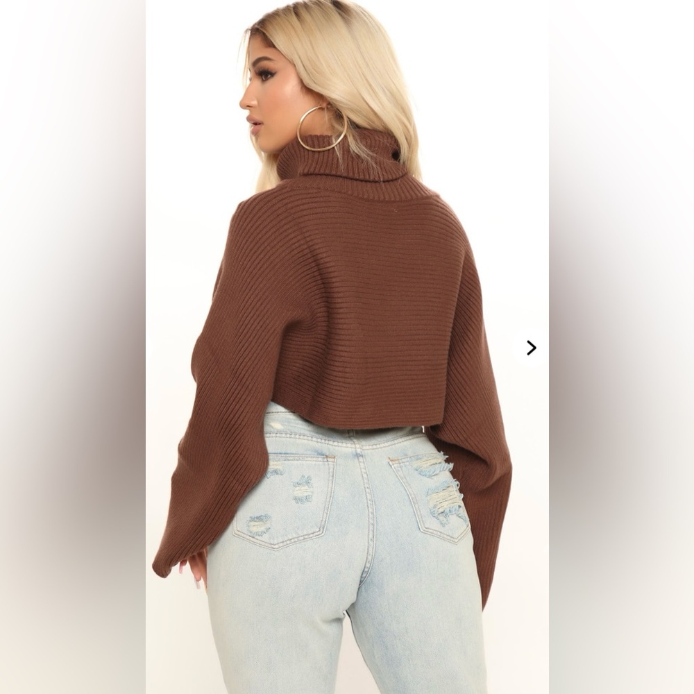 Cozy Brown Turtleneck Sweater - Picture 2 of 4
